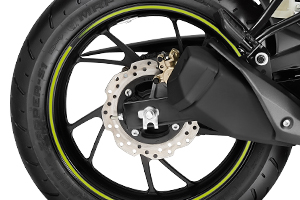 ‘NISSIN’ BRAKE CALIPER, DUAL PETAL DISC BRAKES & TUBELESS TYRES 